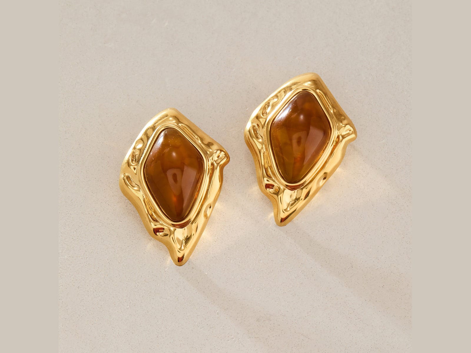 Amber Resin Frame Earrings — detail