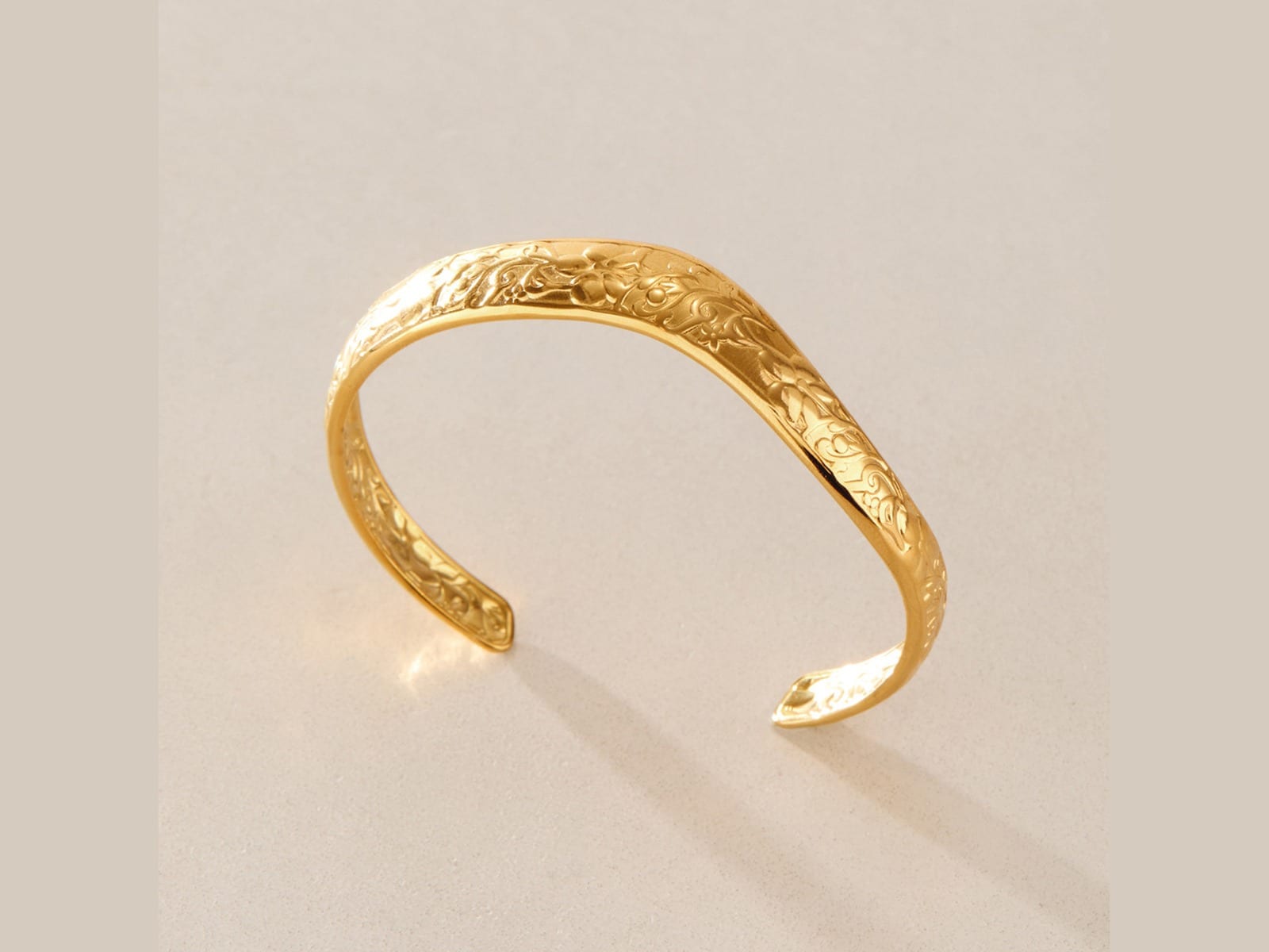 Bangle Range: Engraved and Resin — detail