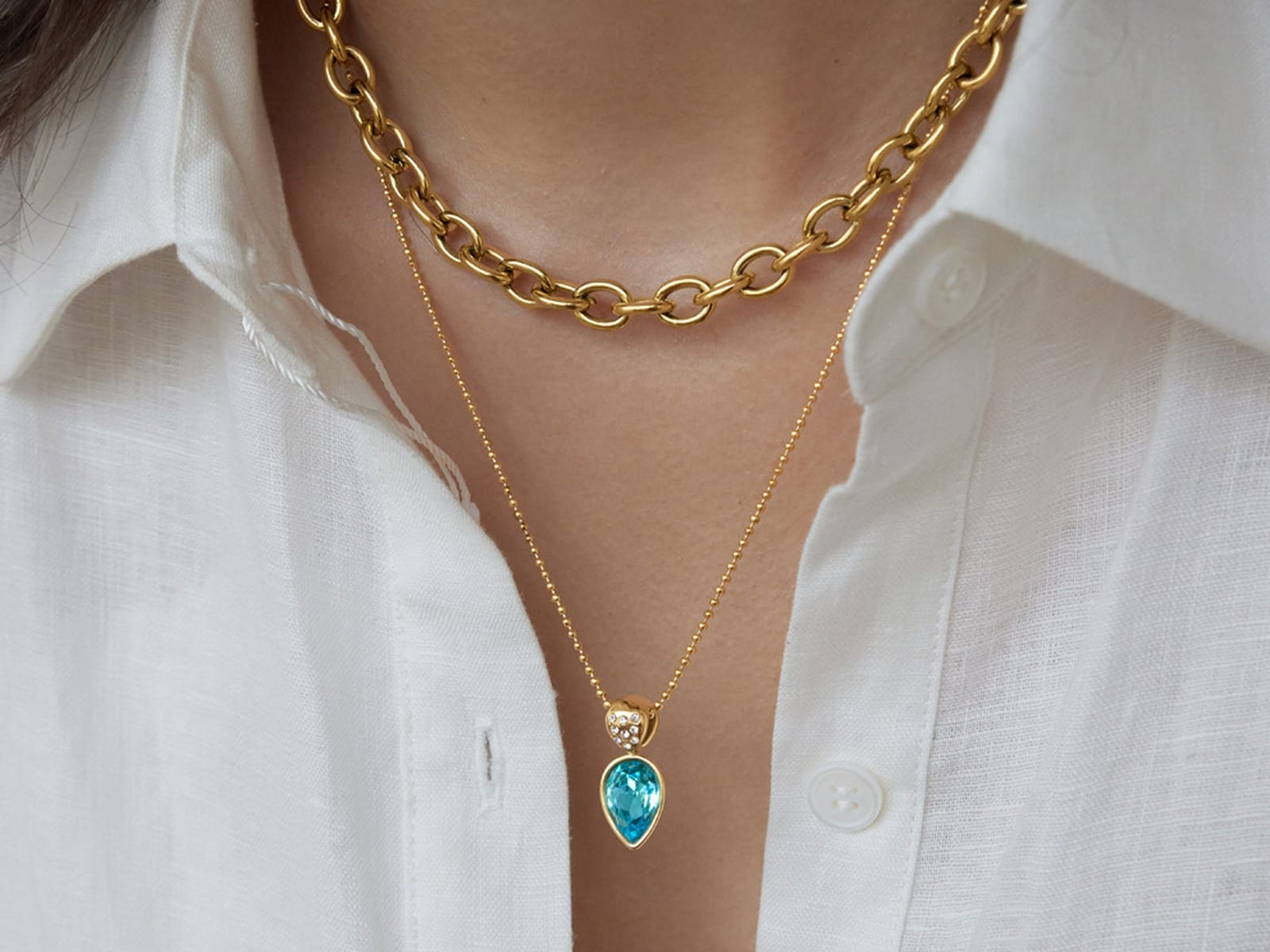 Bezel Drop Pendant Necklaces — detail