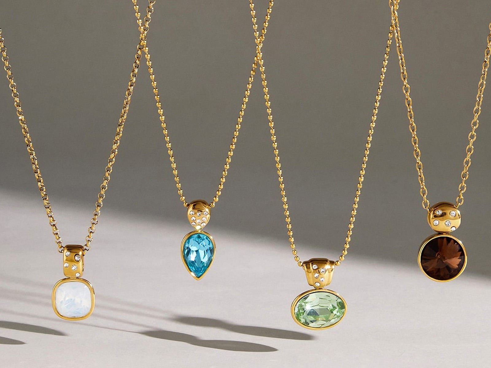 Bezel Drop Pendant Necklaces — detail