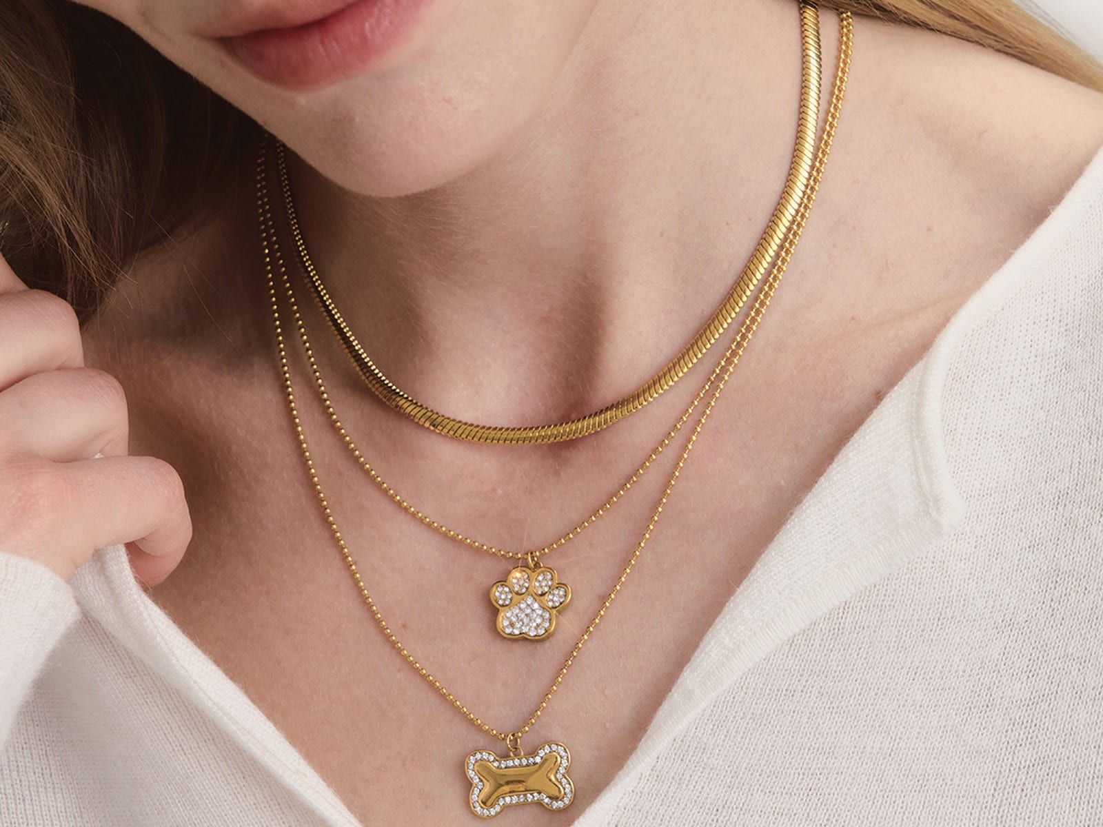 Cat & Dog Motif Necklace — detail