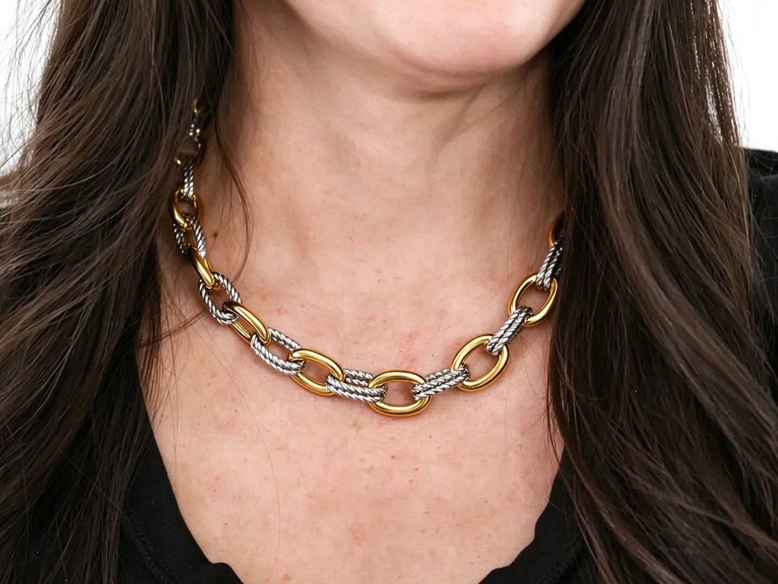 Chunky Twist Chain Necklace — detail
