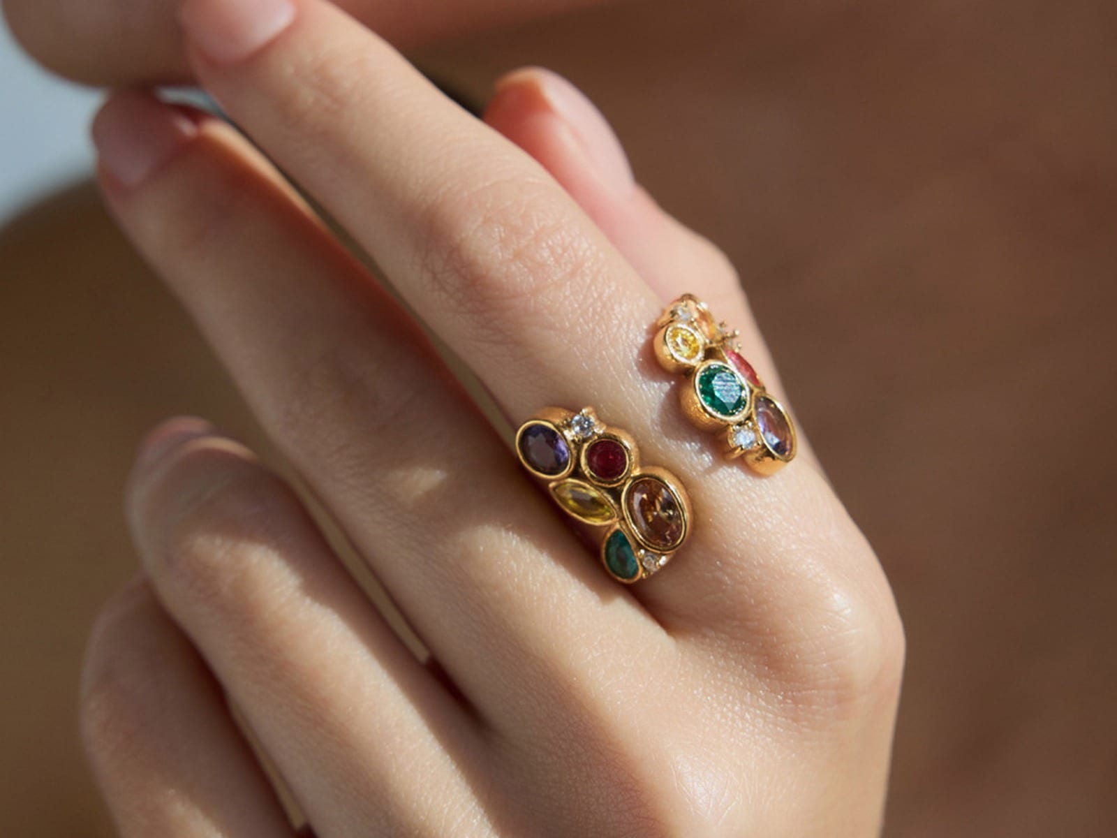 Coloured CZ Open Ring — detail