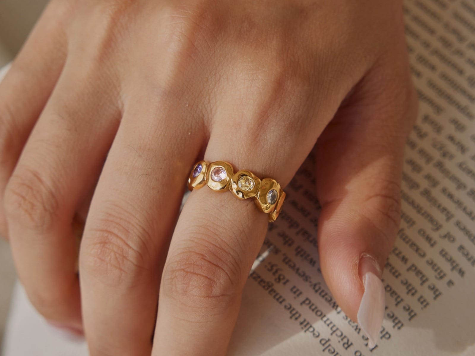 Coloured CZ Wide Band Ring — detail