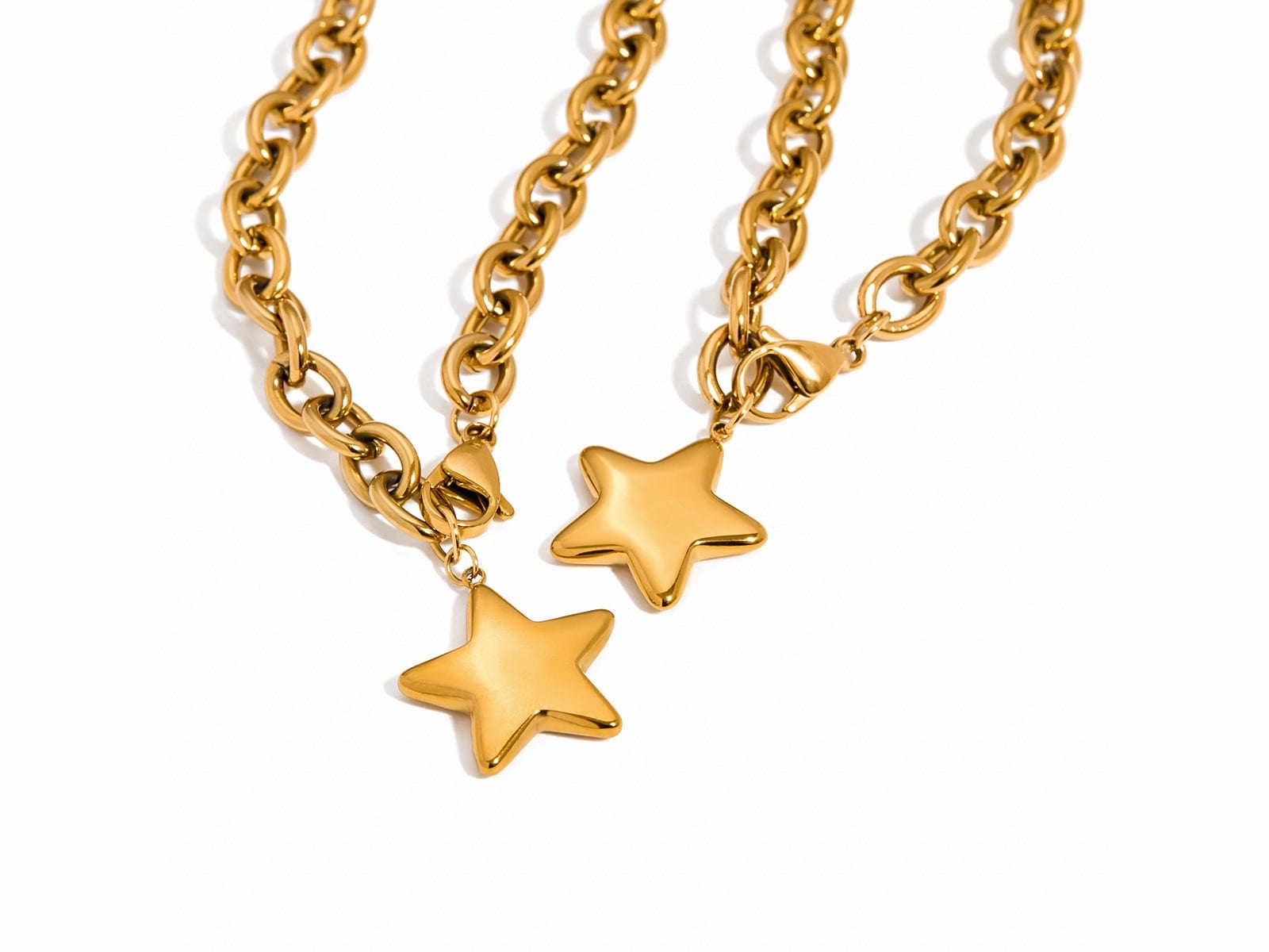 Curb Chain Star Pendant Necklace