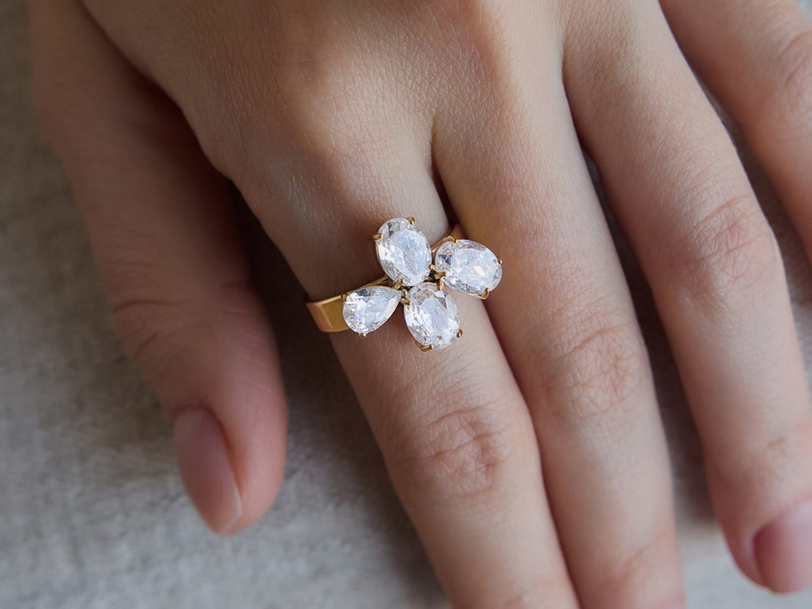 CZ Clover Cluster Ring — detail