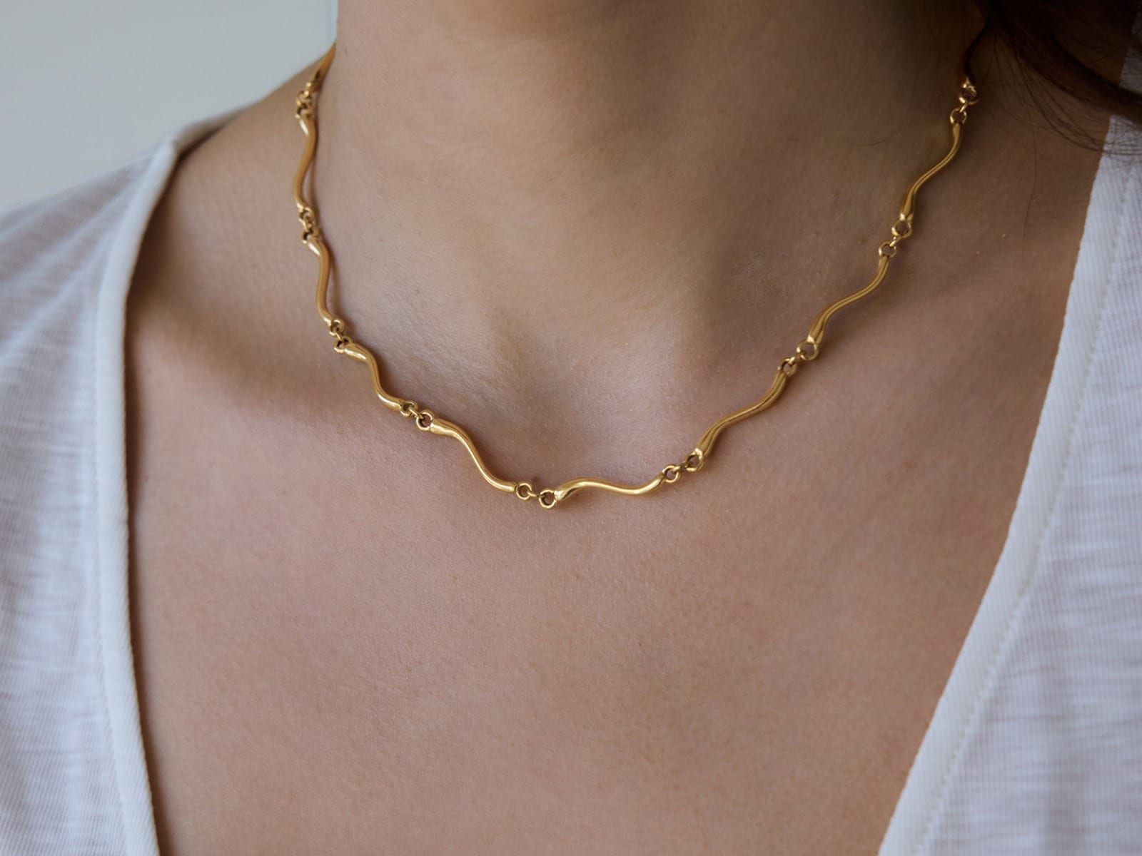 Dot Link Chain Necklace and Bracelet Set — detail
