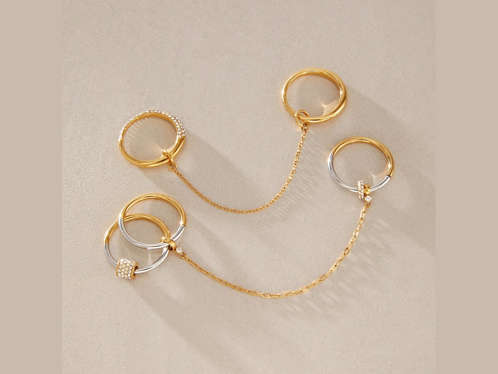 Double Ring Chain Links — detail