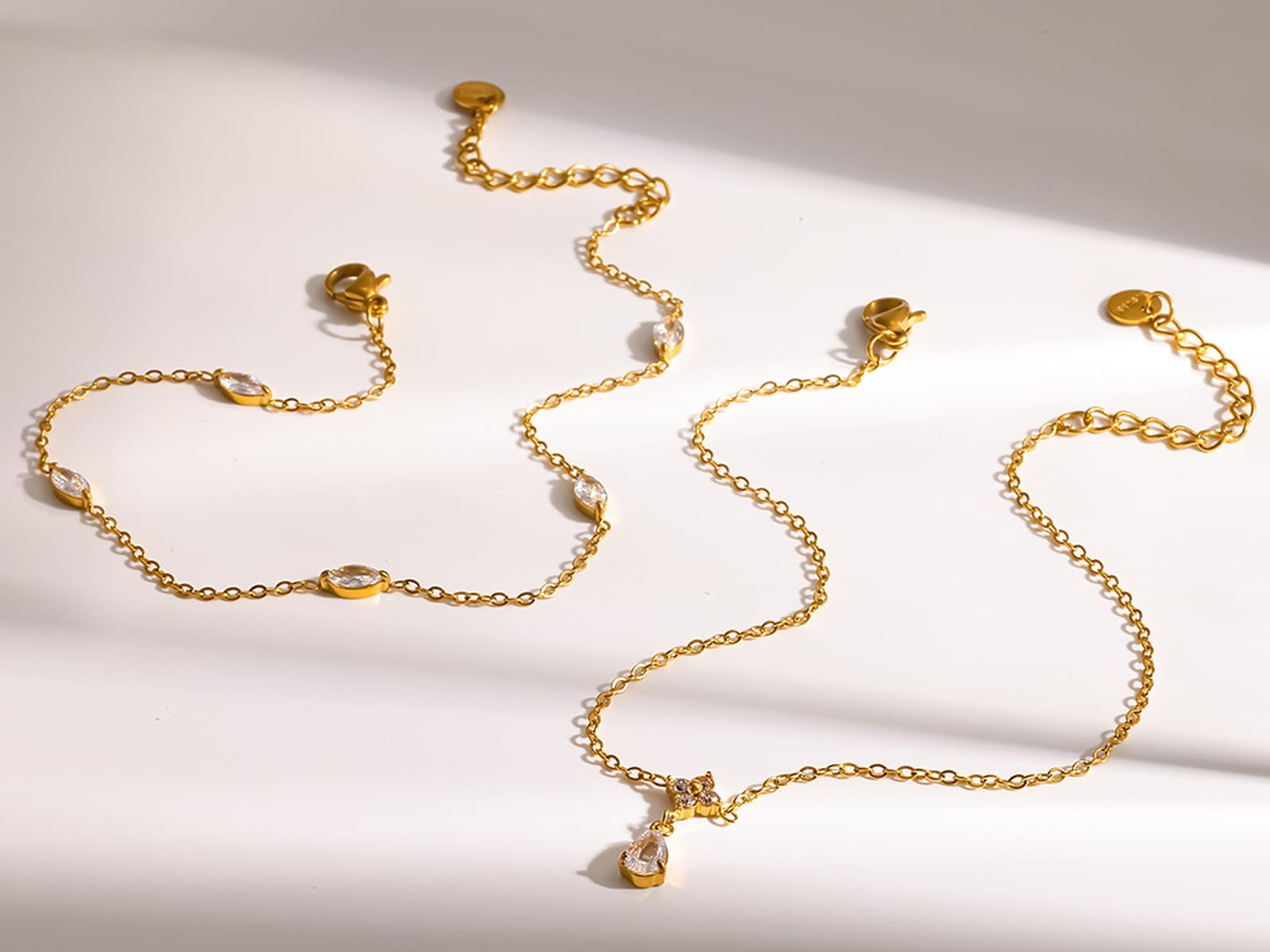 Flower CZ Anklet — detail