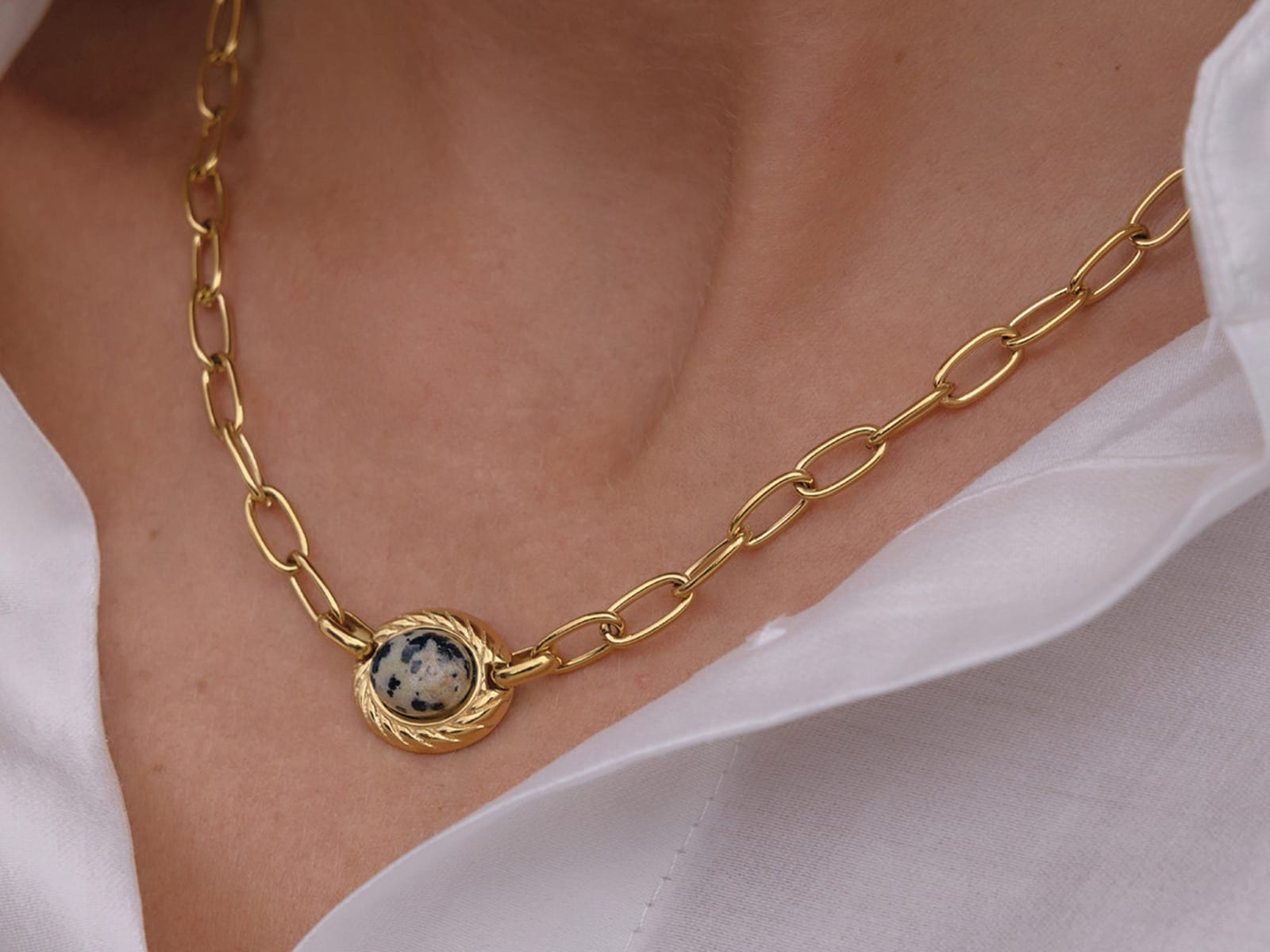 Focal Stone Link Necklace — detail