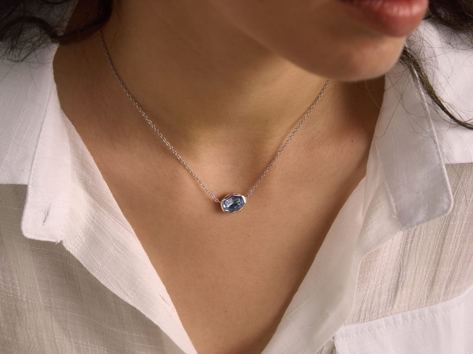 Glass Drop Pendant Necklaces — detail