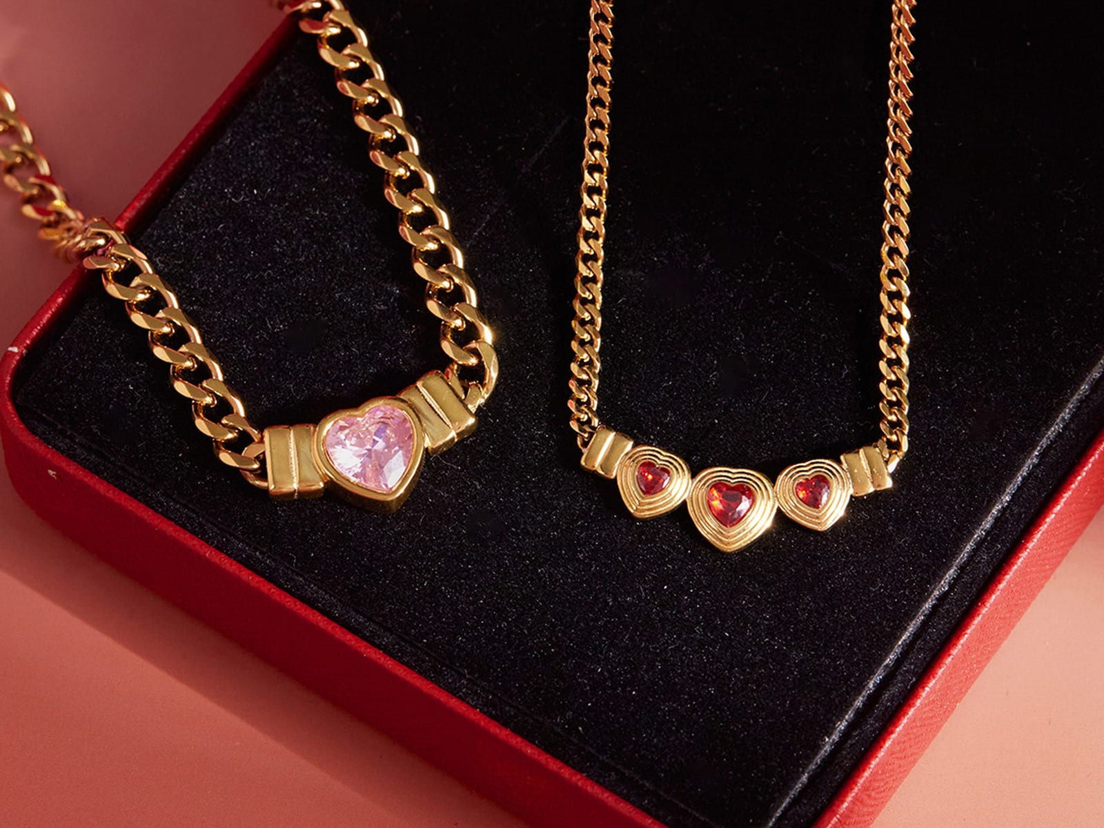 Heart Pendant Necklaces — detail