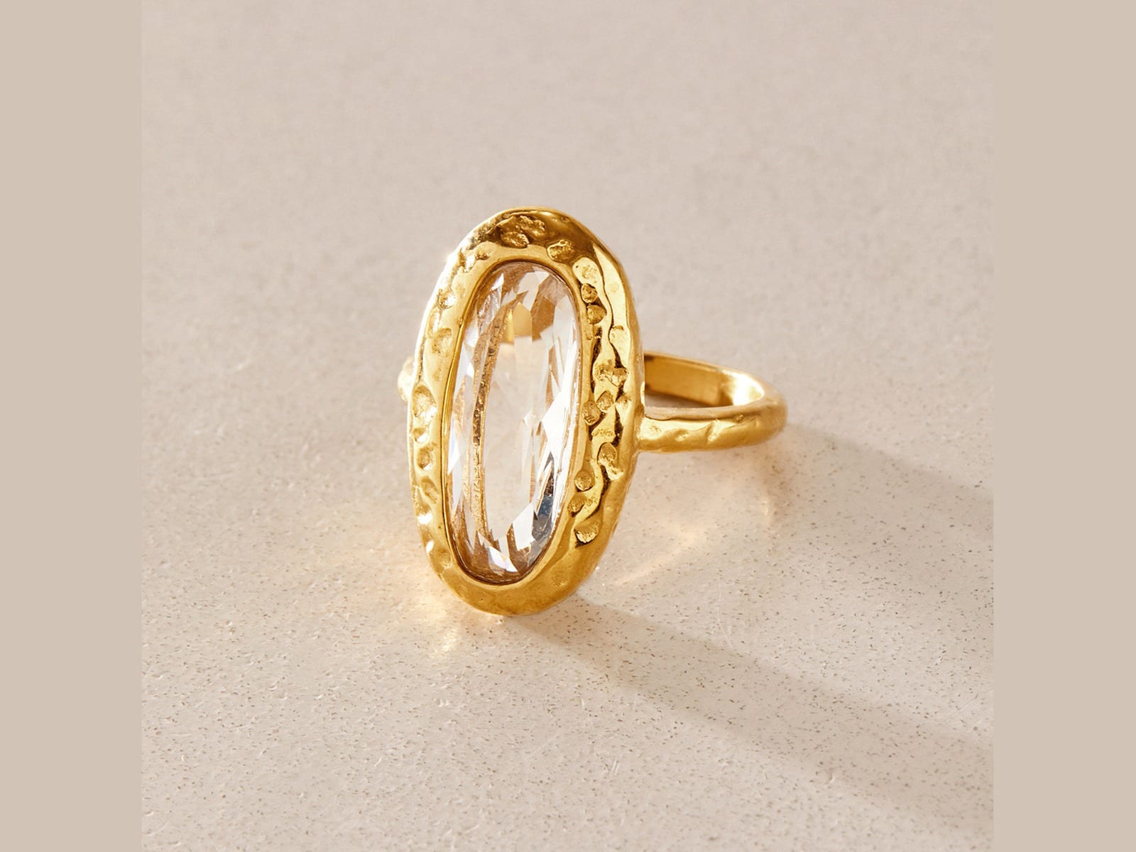 Large Stone Ring Range — detail