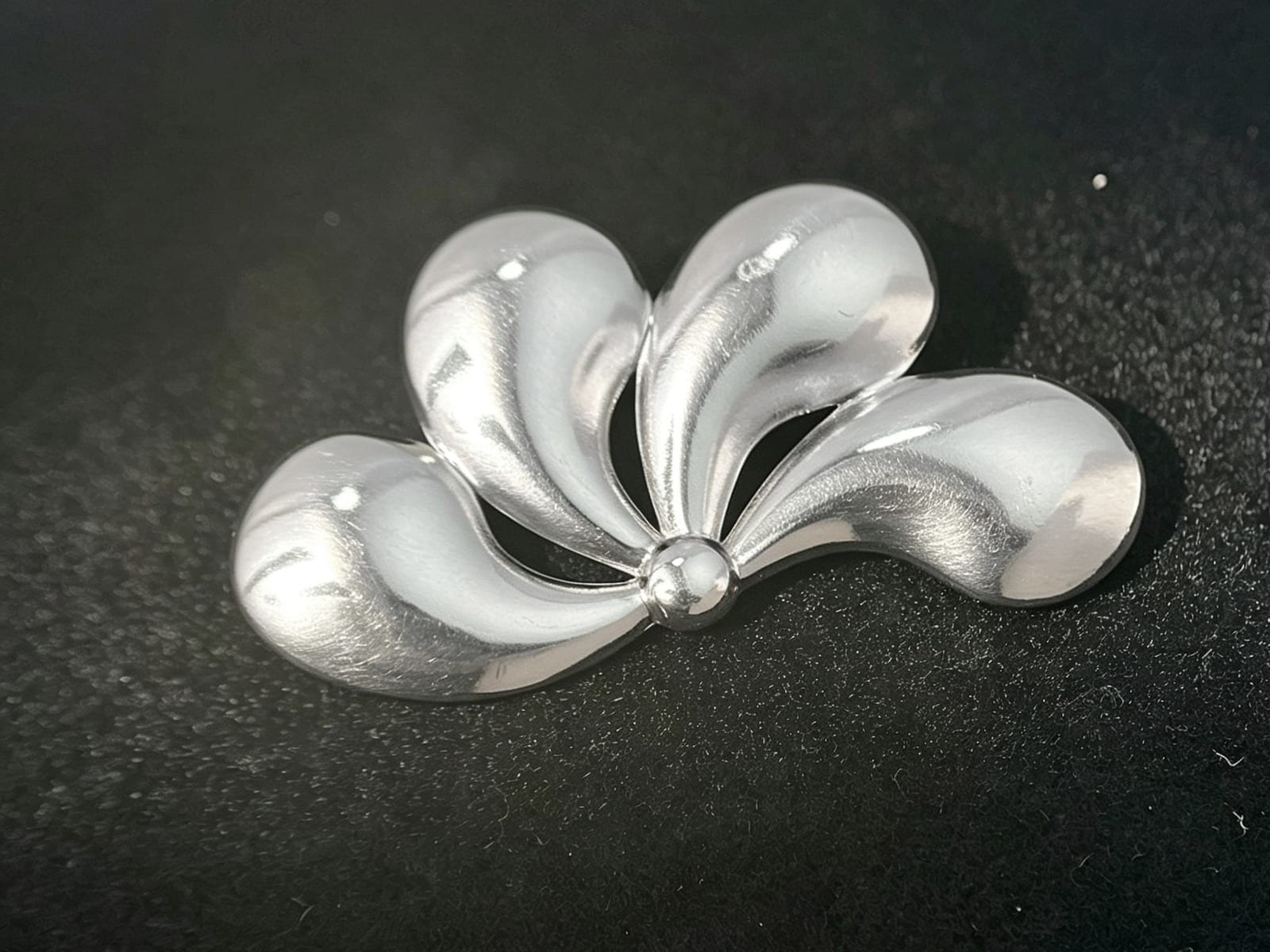Lily Brooch — detail