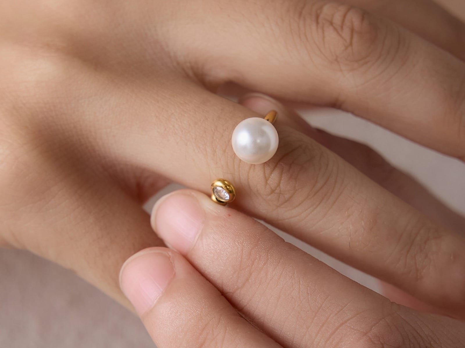 Open Pearl Ring — detail