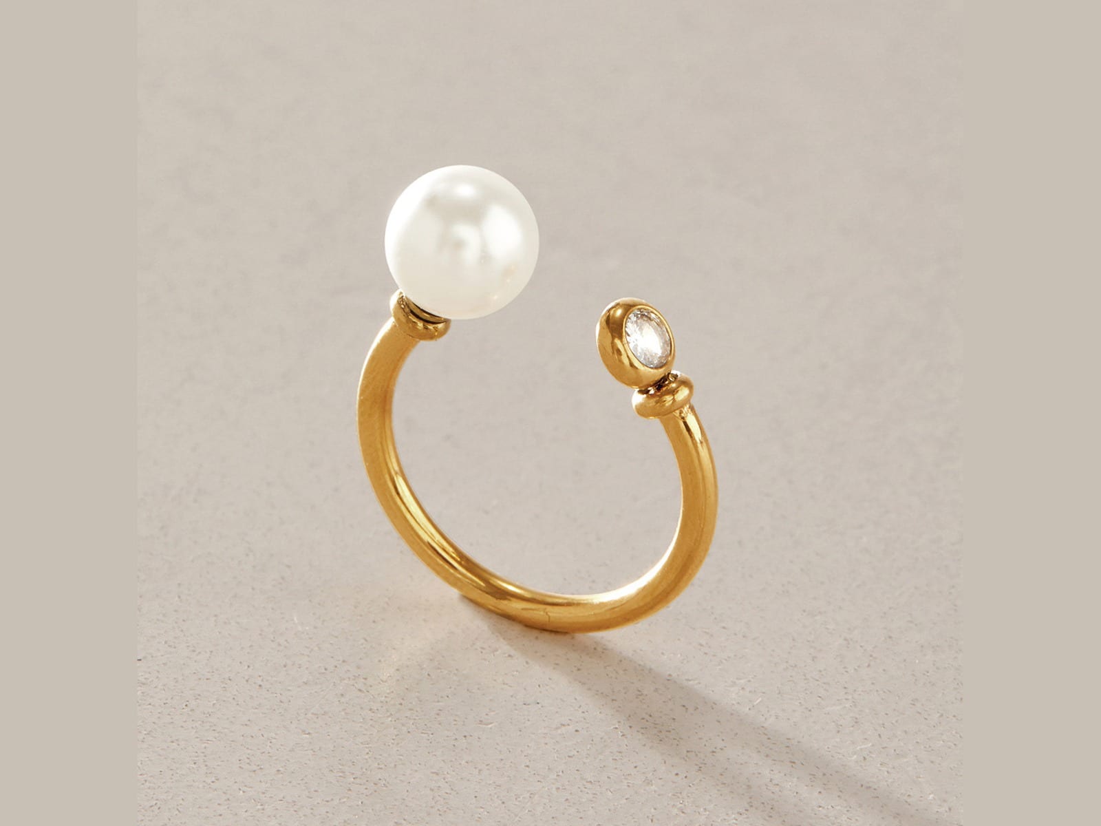 Open Pearl Ring — detail