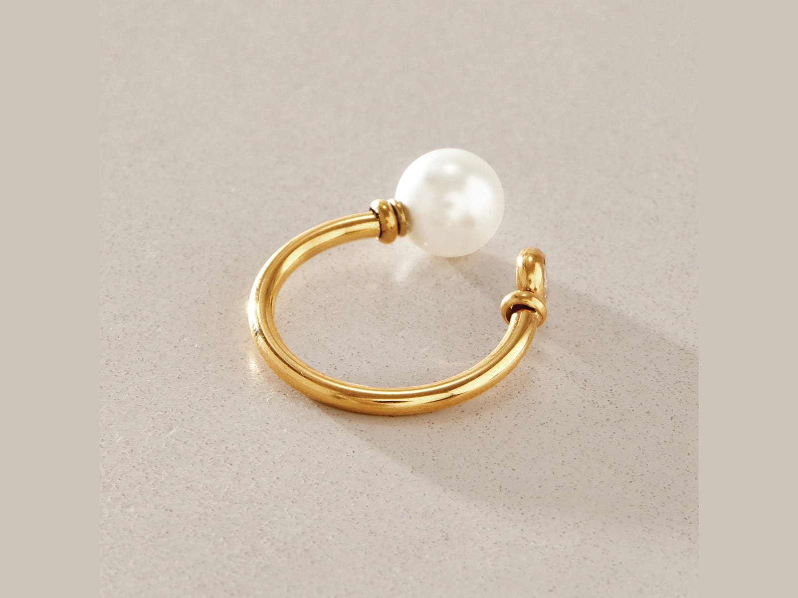 Open Pearl Ring — detail