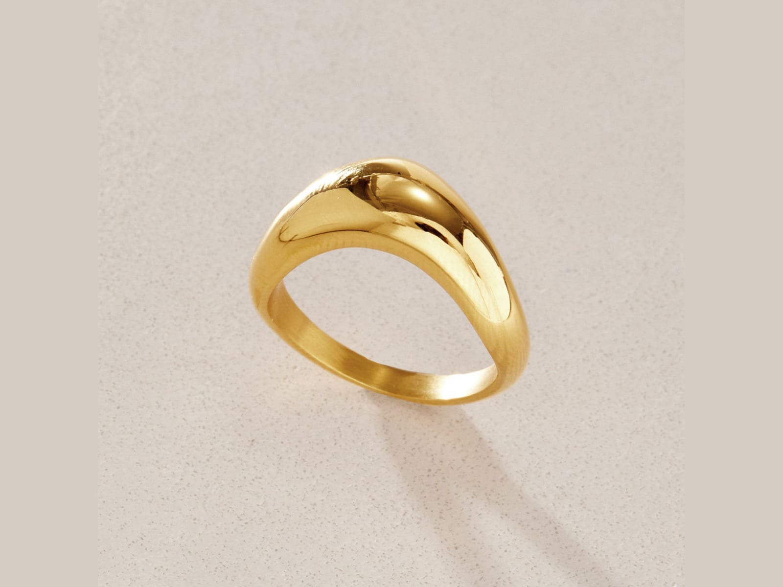 Open Wide Band Ring — detail