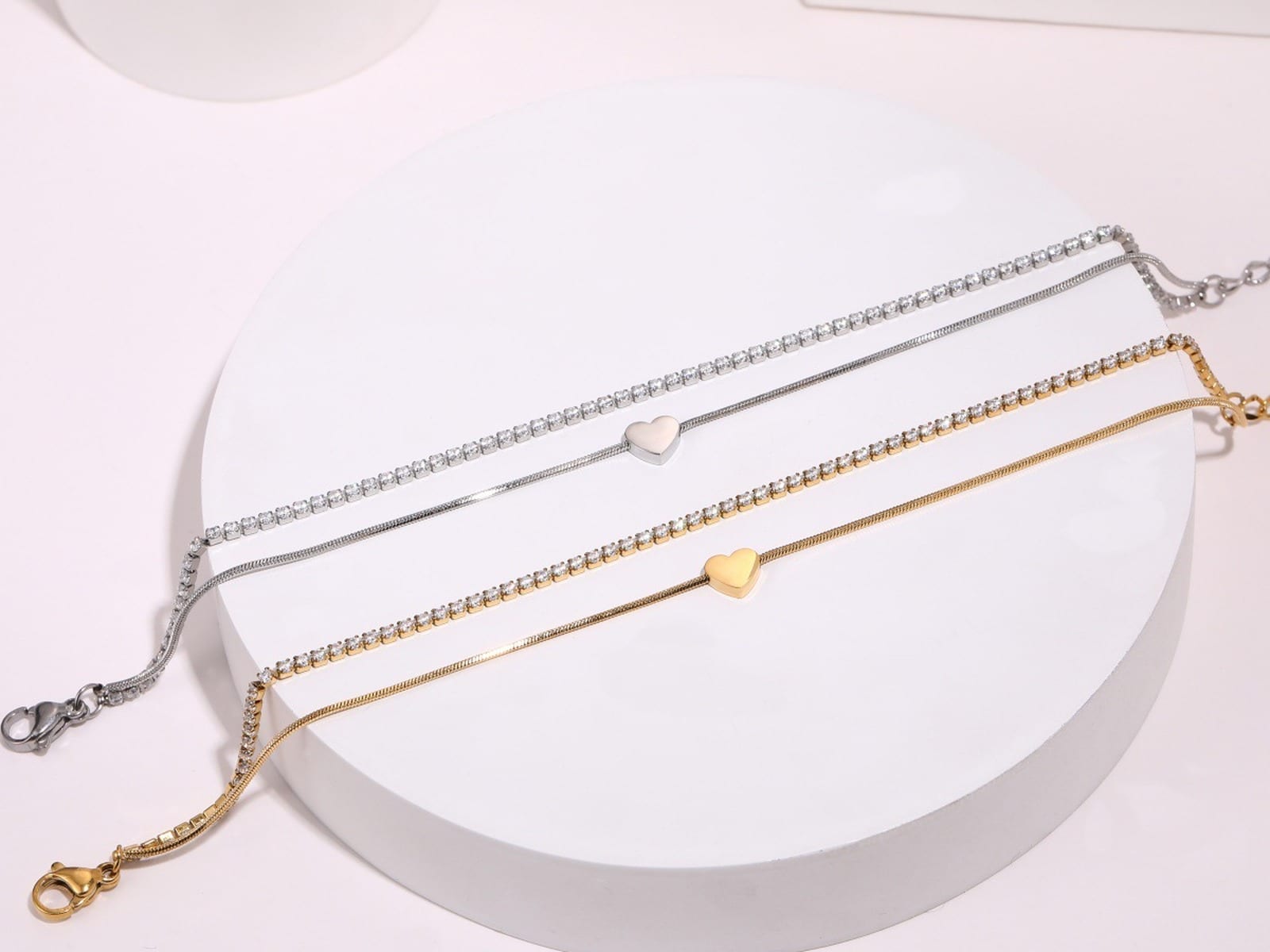 Pavé Heart Two-Tone Bracelet — detail