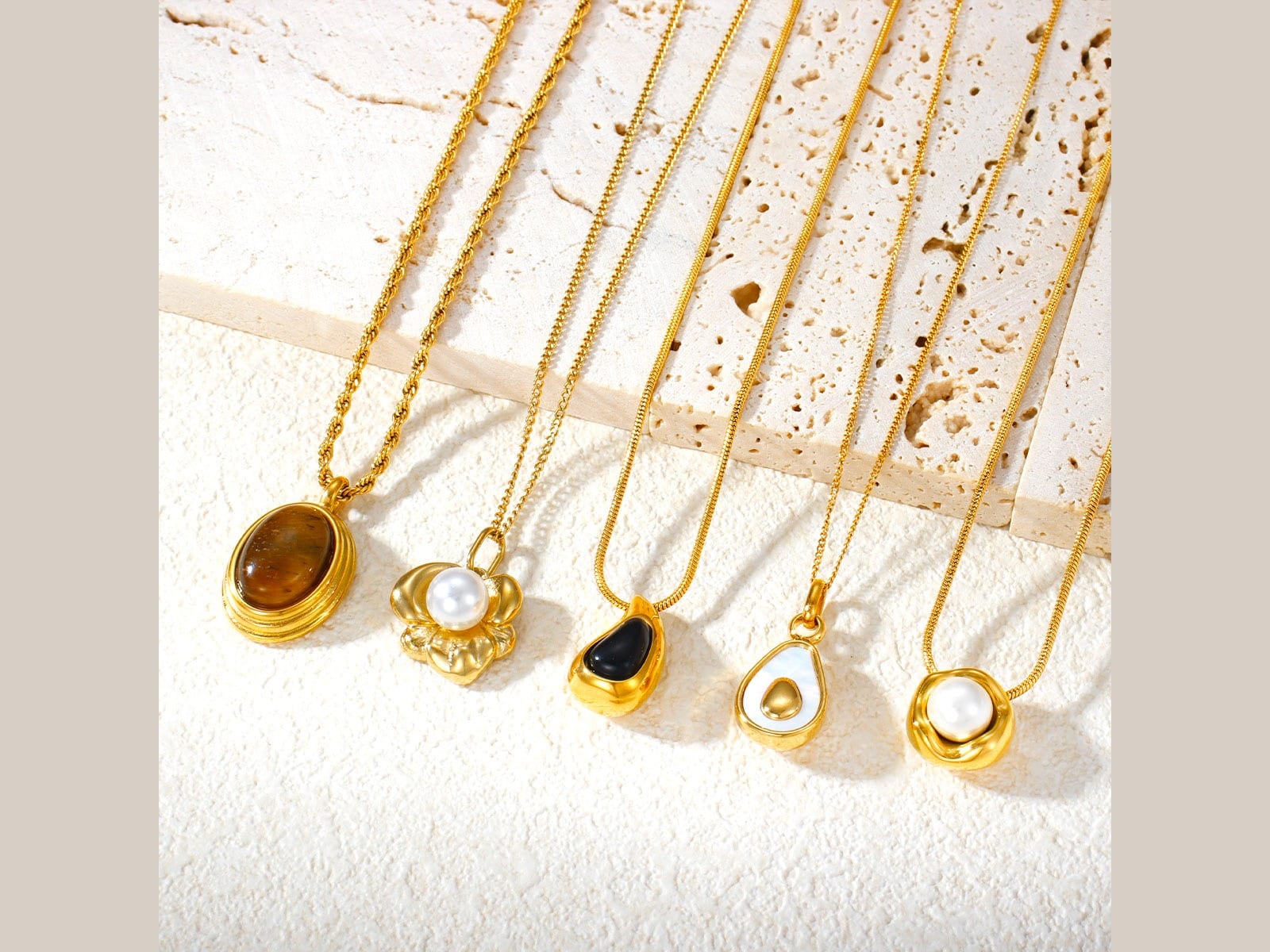 Pearl Necklace and Earring Set — detail