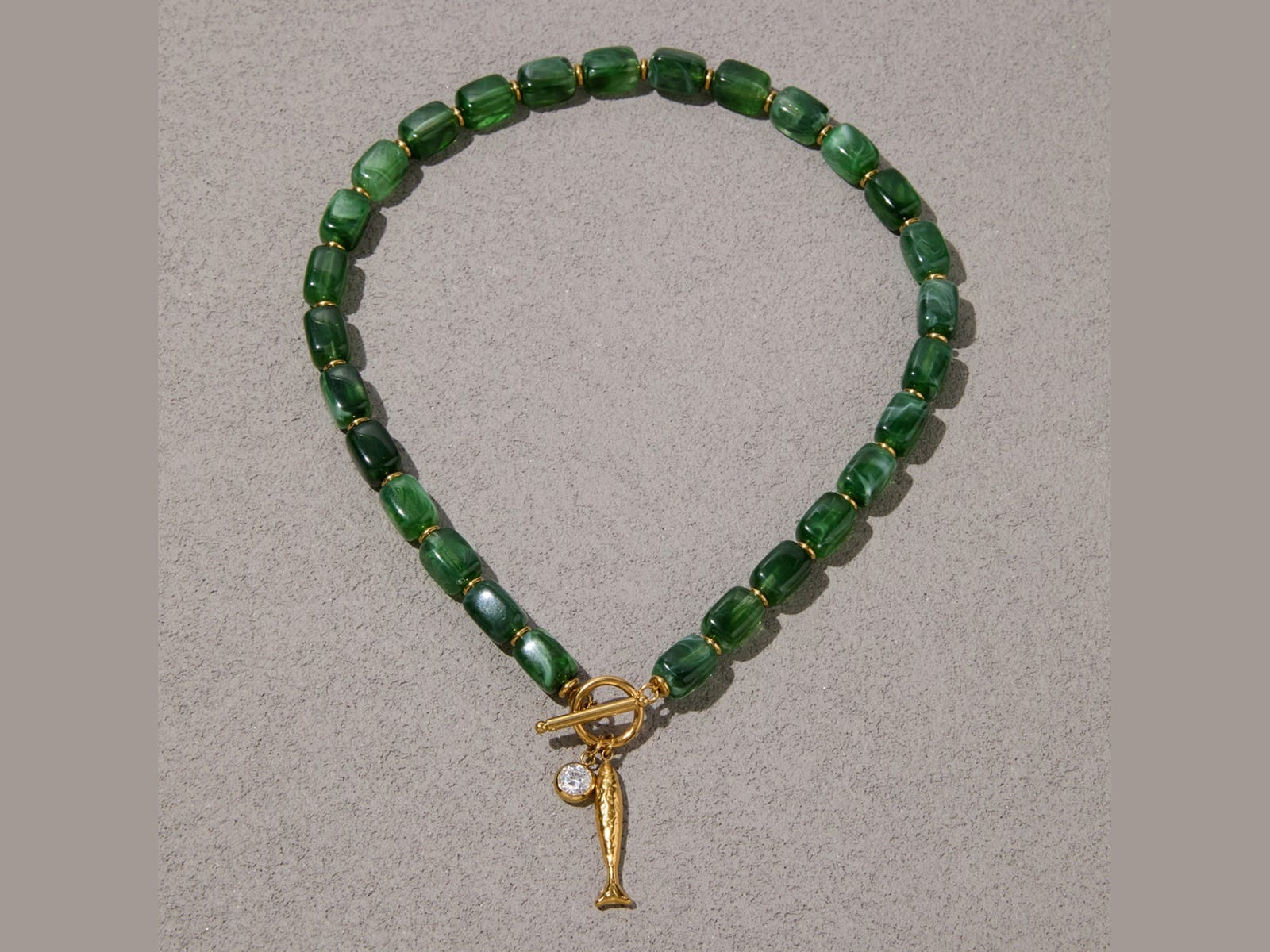 Resin Bead OT-Clasp Necklace — detail