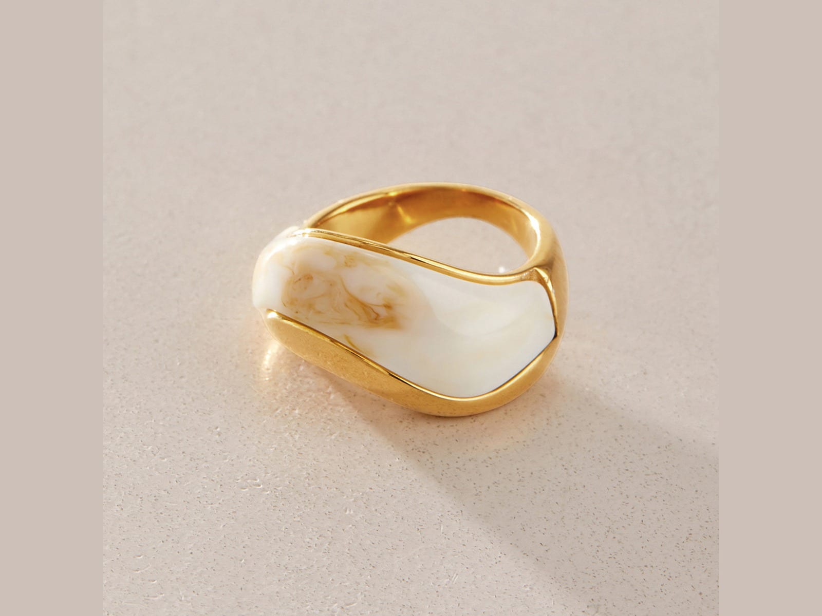 Resin Inlay Signet Ring — detail