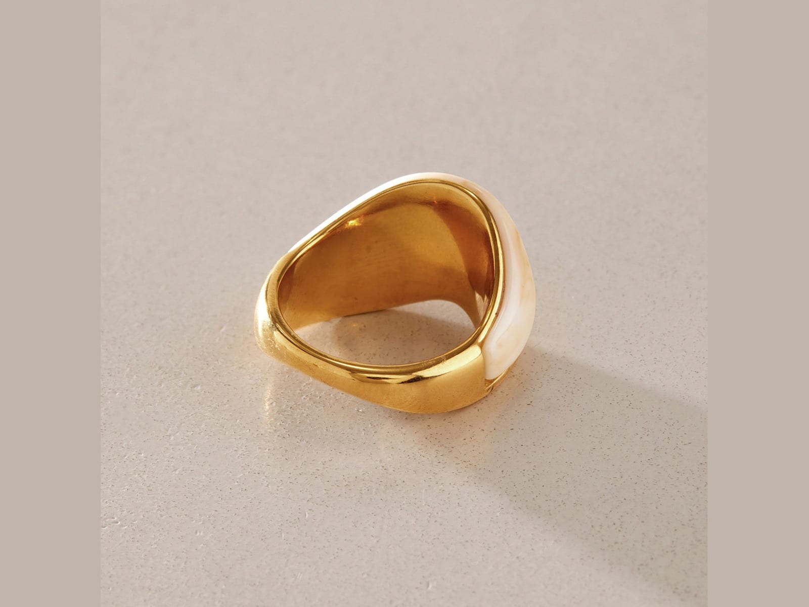 Resin Inlay Signet Ring — detail