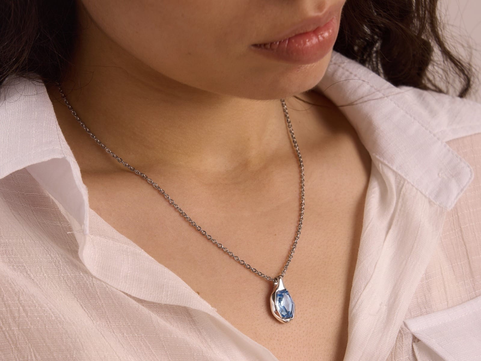 Single Stone Drop Necklaces — detail