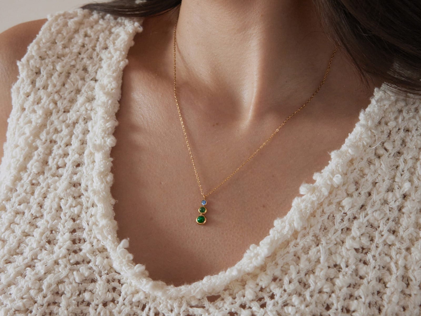Stone Drop Pendant Necklace — detail