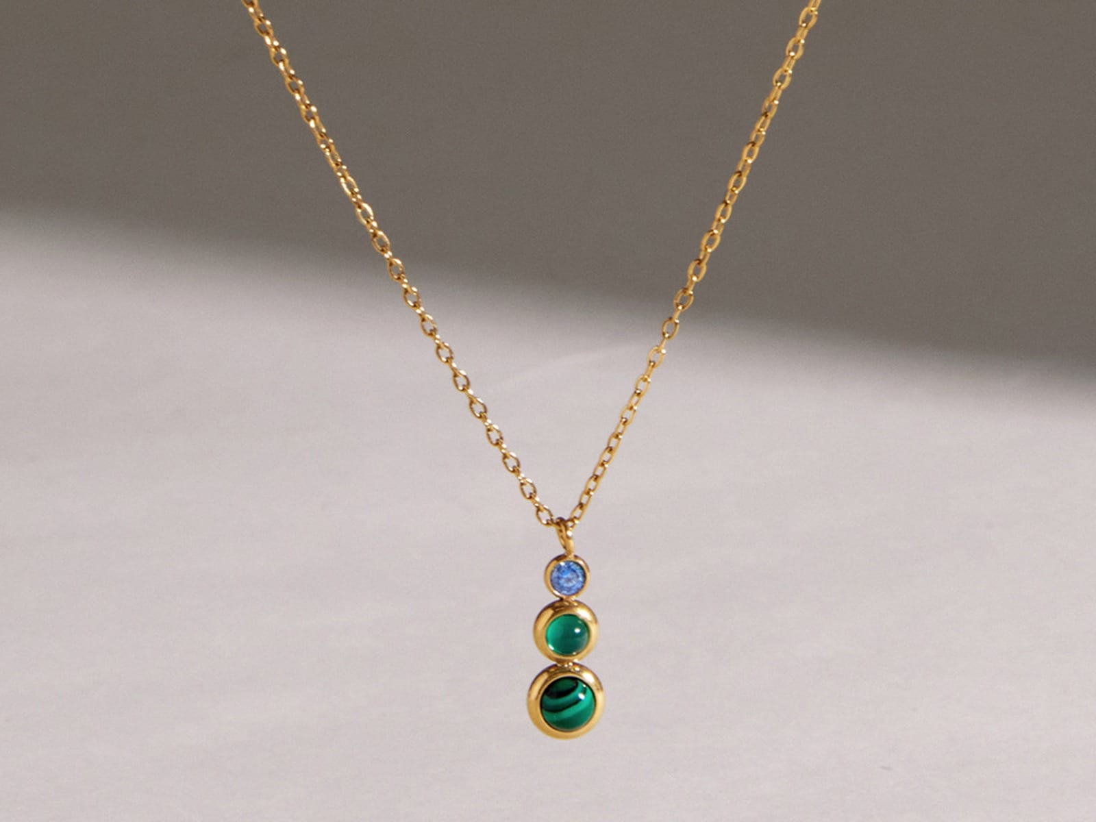 Stone Drop Pendant Necklace — detail