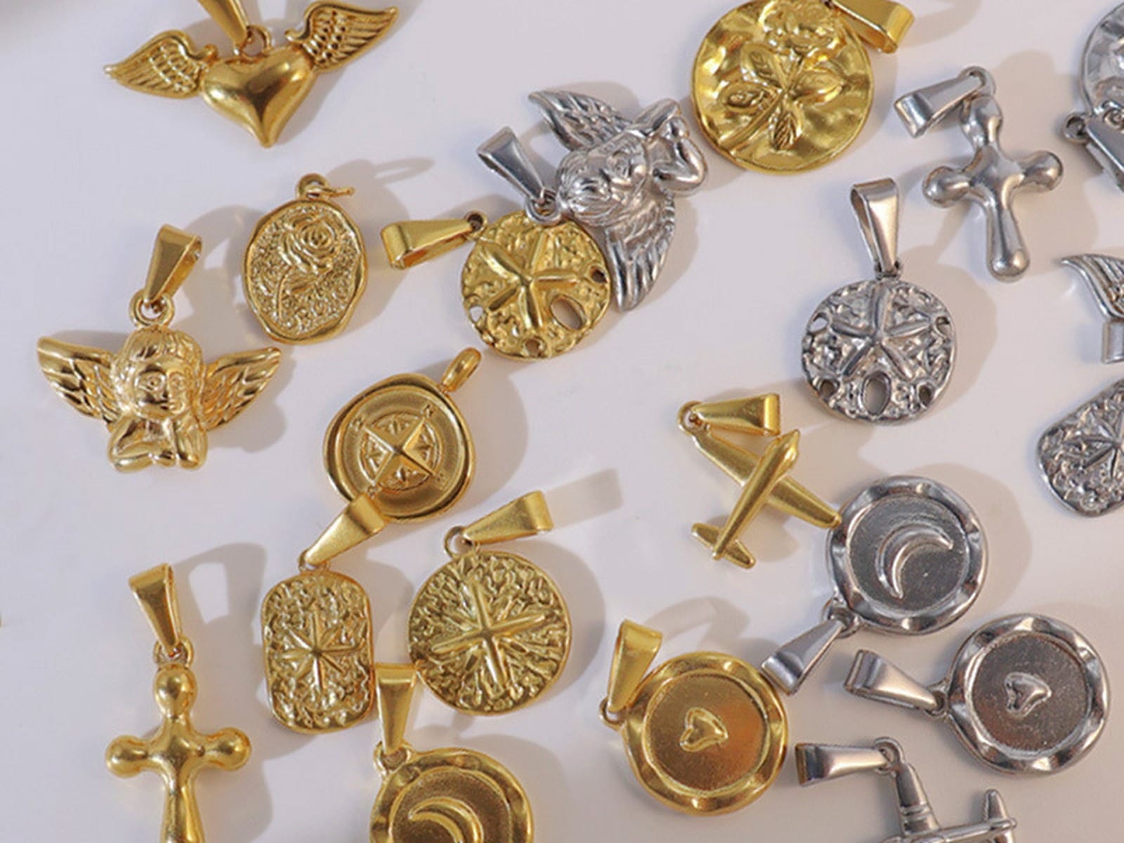 Symbol Pendant, Engravable — detail
