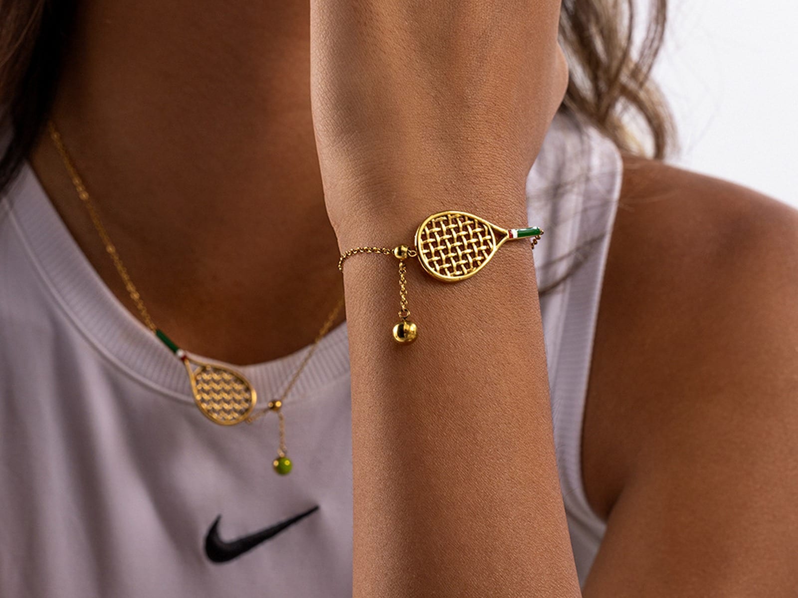 Tennis Racket Necklace & Bracelet Set — detail