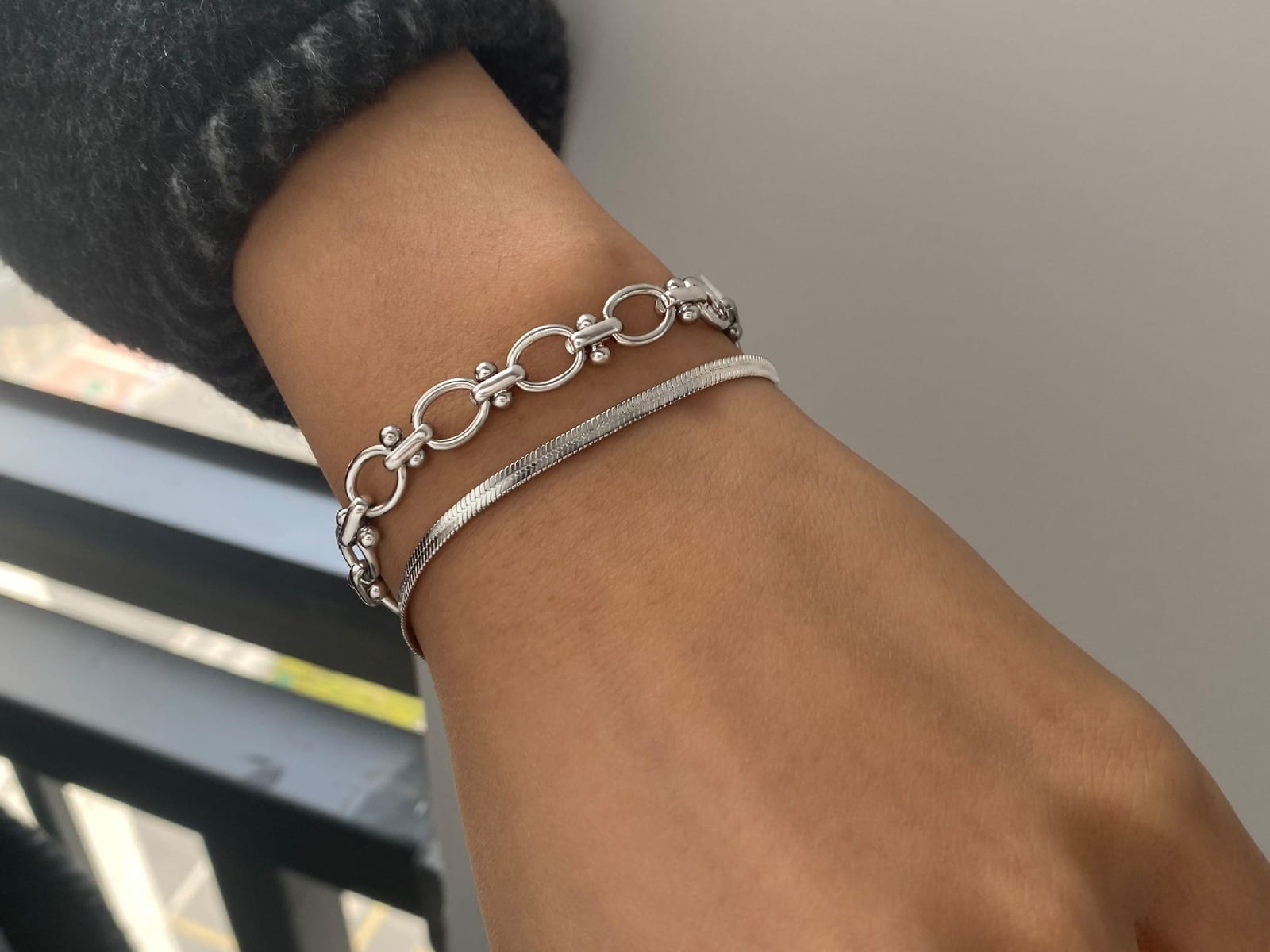 Two-Tone O-Link Bracelets — detail