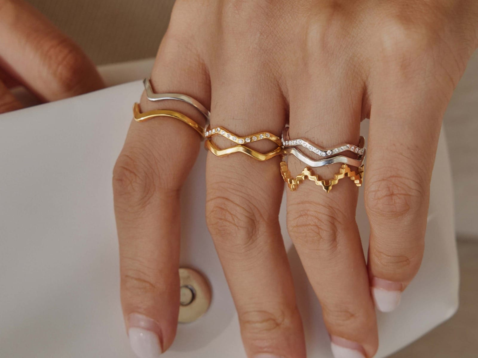 Wave Adjustable Ring — detail