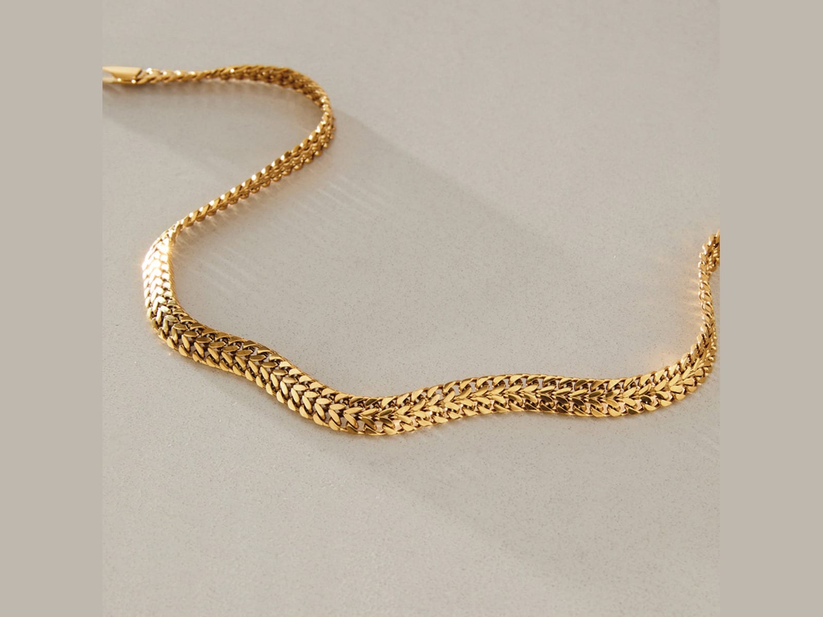 Wheat Chain Necklace and Bracelet Set — detail