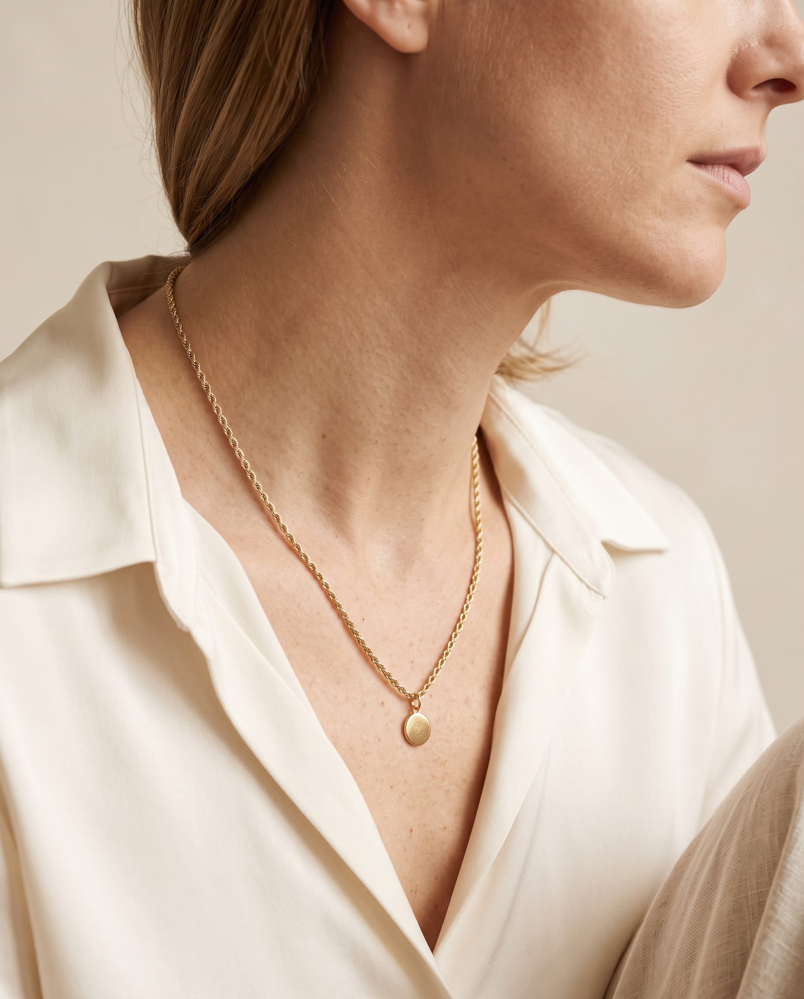 Layered fine chains on a model